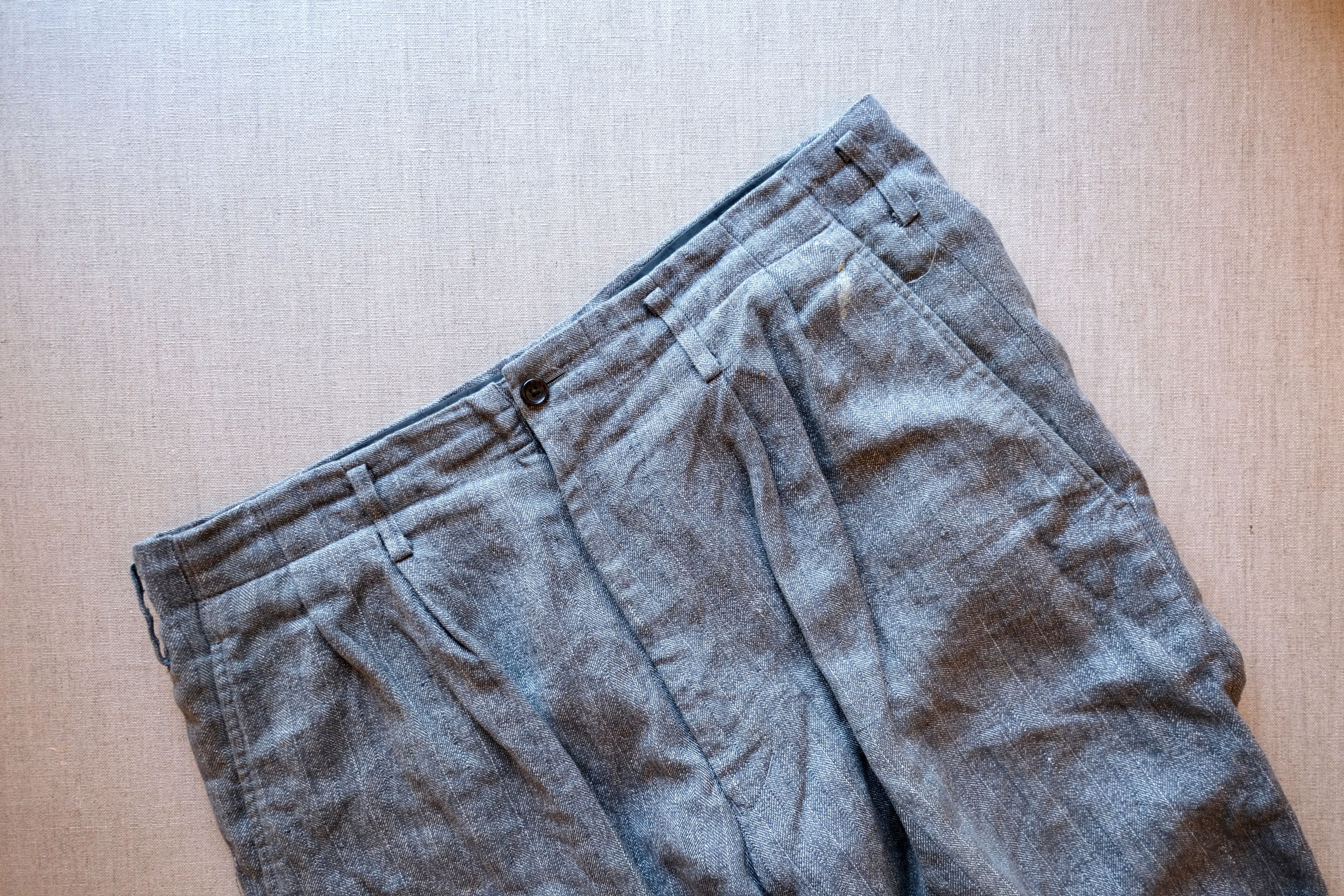 1980s-90s Linen-Cotton Distressed Double Tuck Pants - 2