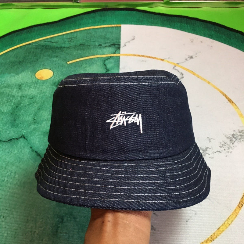 STUSSY CONTRAST EMBOSSED LOGO BUCKET HAT - 1