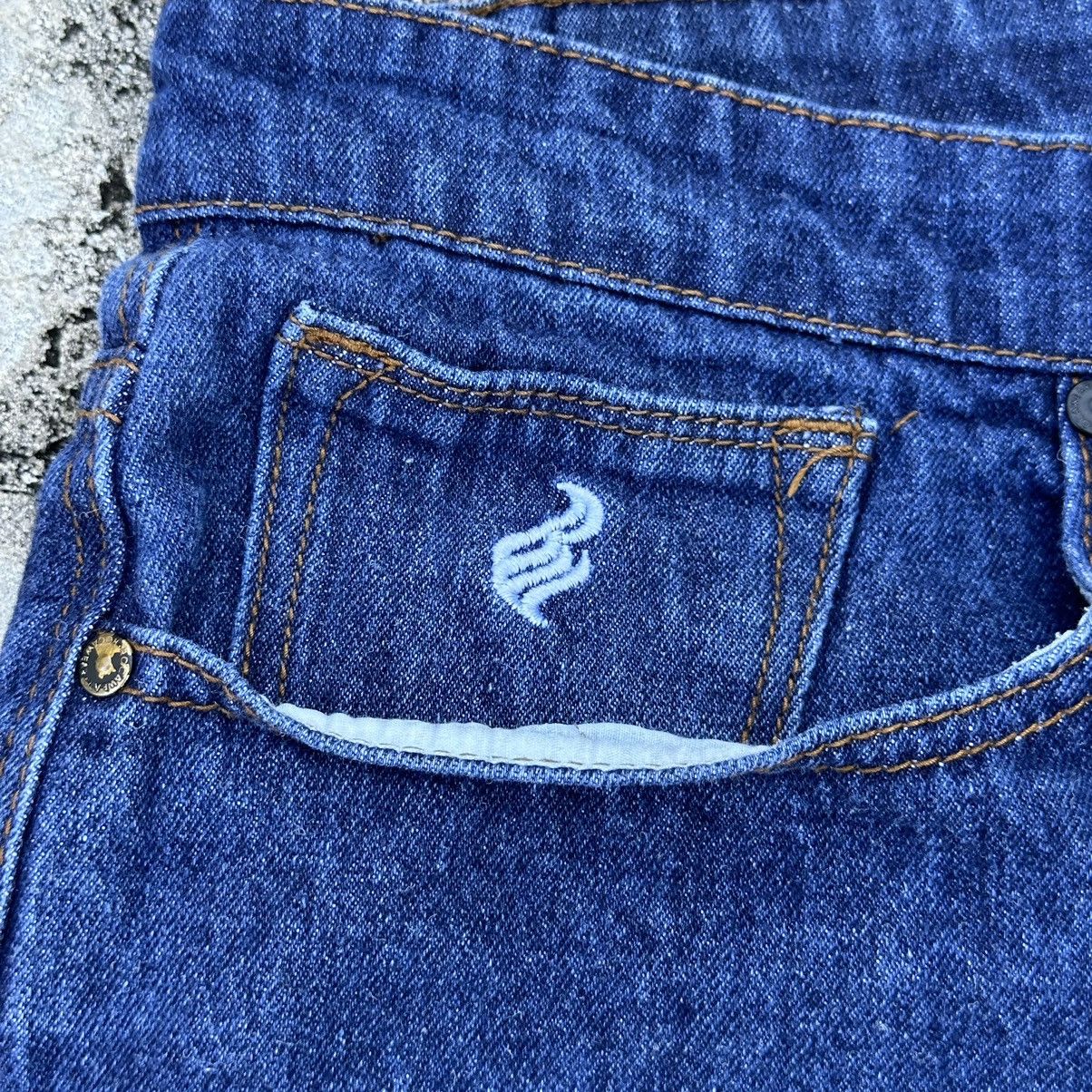 Vintage Y2K Rocawear Embroidered Logo Denim Shorts - 3