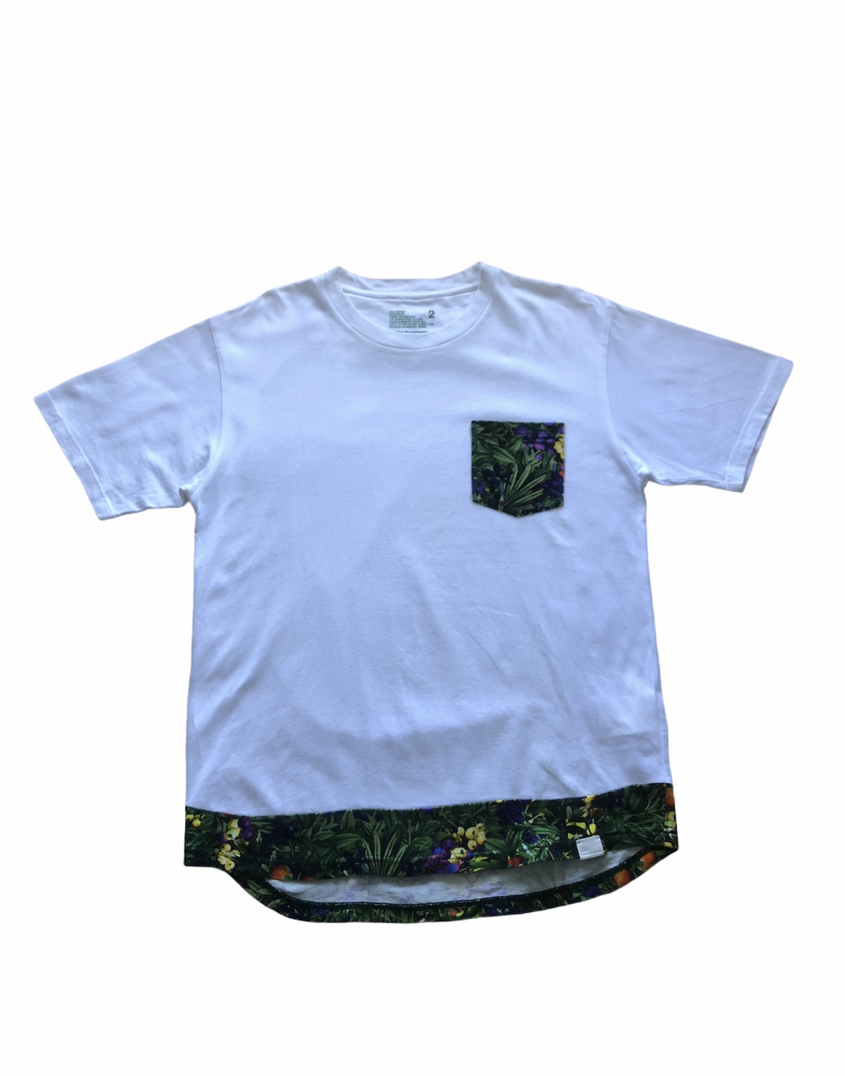 Attached Fabric Floral motif Pocket t shirt - 1