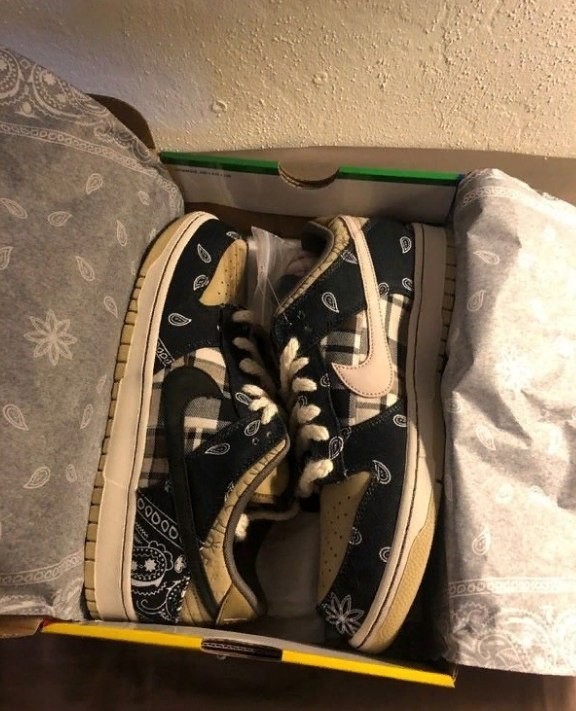 Nike dunk low Travis Scott - 1