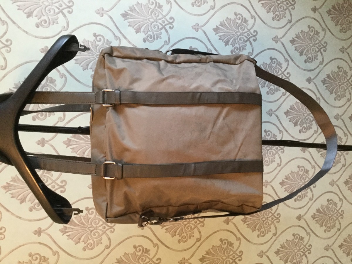 Shoulder bag. - 2