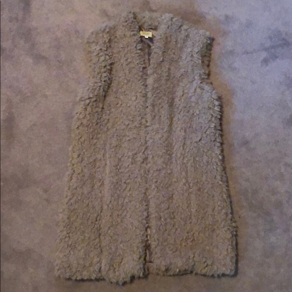 Piko 1988 - Tan Soft Shaggy Faux Fur Vest - 8