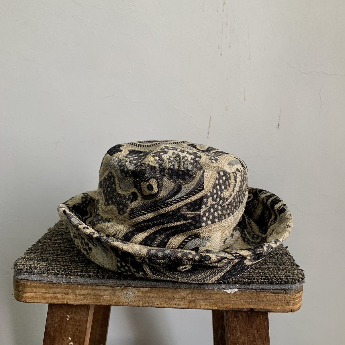 Japanese Brand - Unknown Barretta Bucket Hat Cap - 2