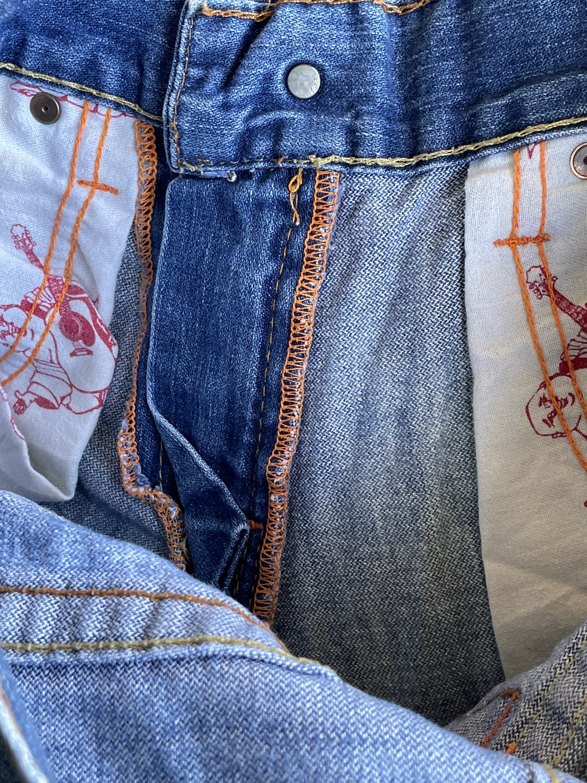 True Religion - Flare Jeans True Religion Distressed Boot Cut - 16