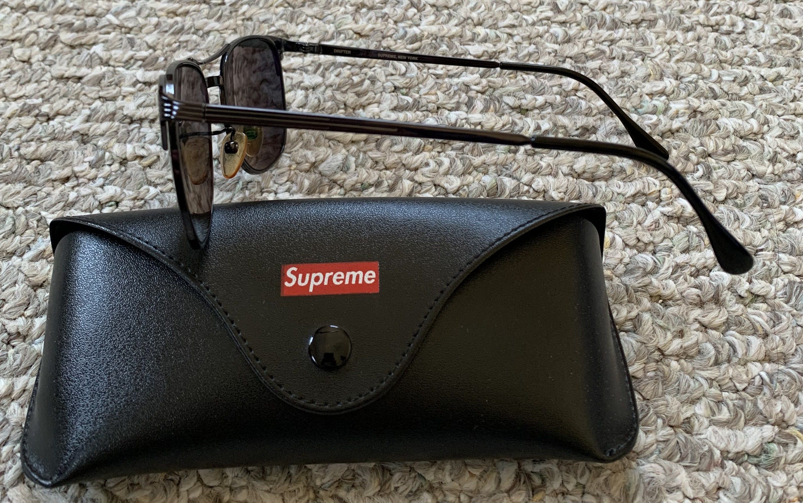 S/S 2016 Supreme Drifter Sunglasses + Case - 4