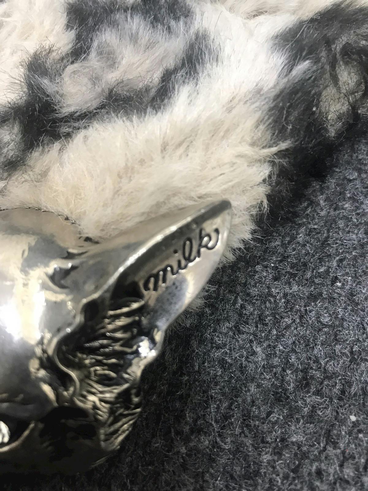 Designer - Very Rare Archival MILK Faux Fur Scarf with Wolf Brooch - 5