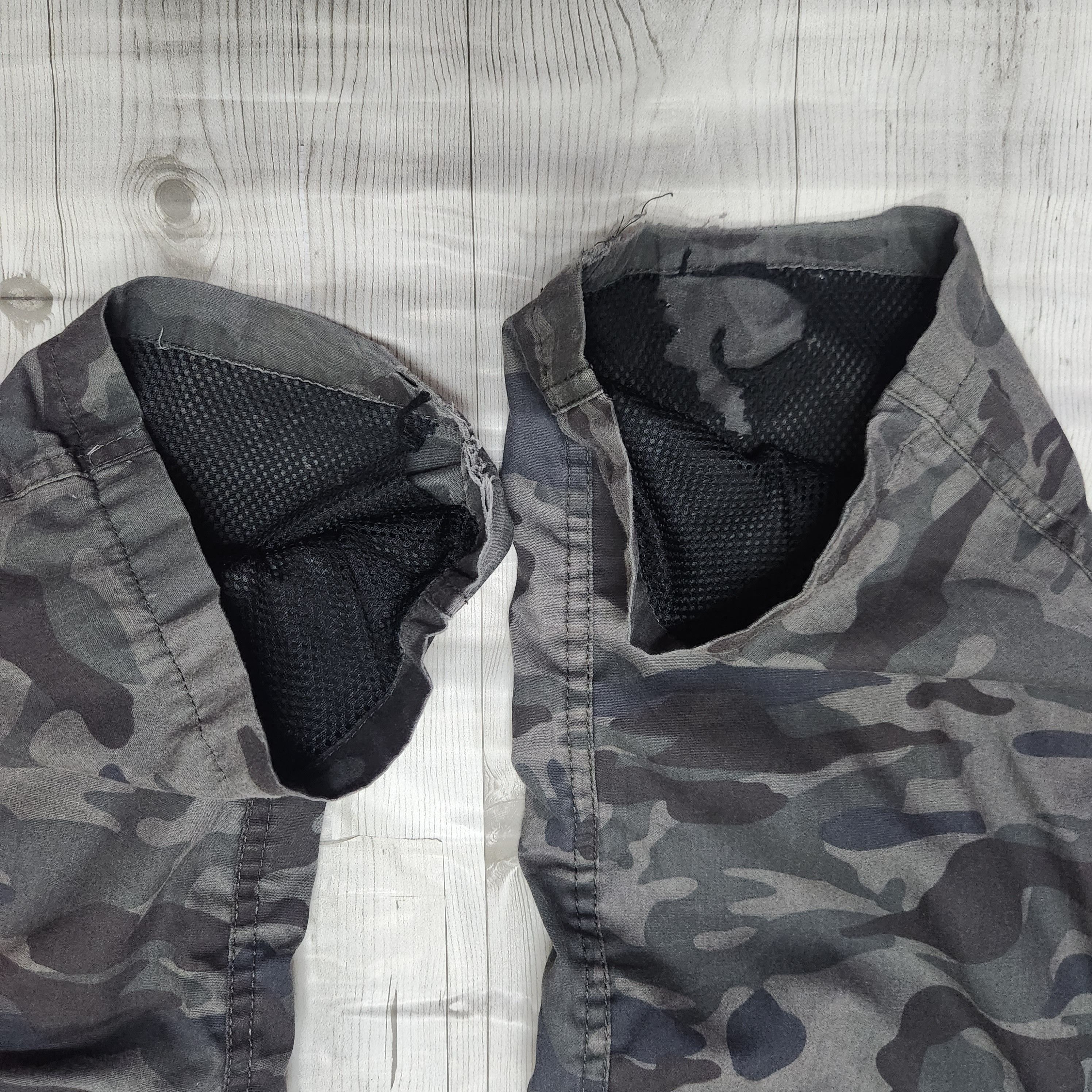 Japanese Brand - Batsu Studio Camouflage Skulls Button Cargo Pants - 13