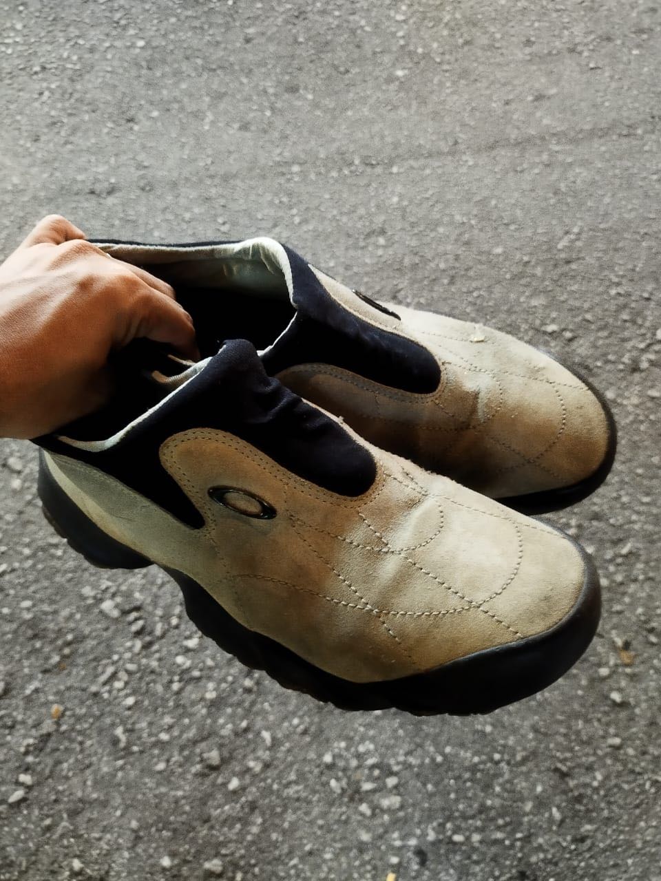 Y2k Oakley flesh sneakers - 4