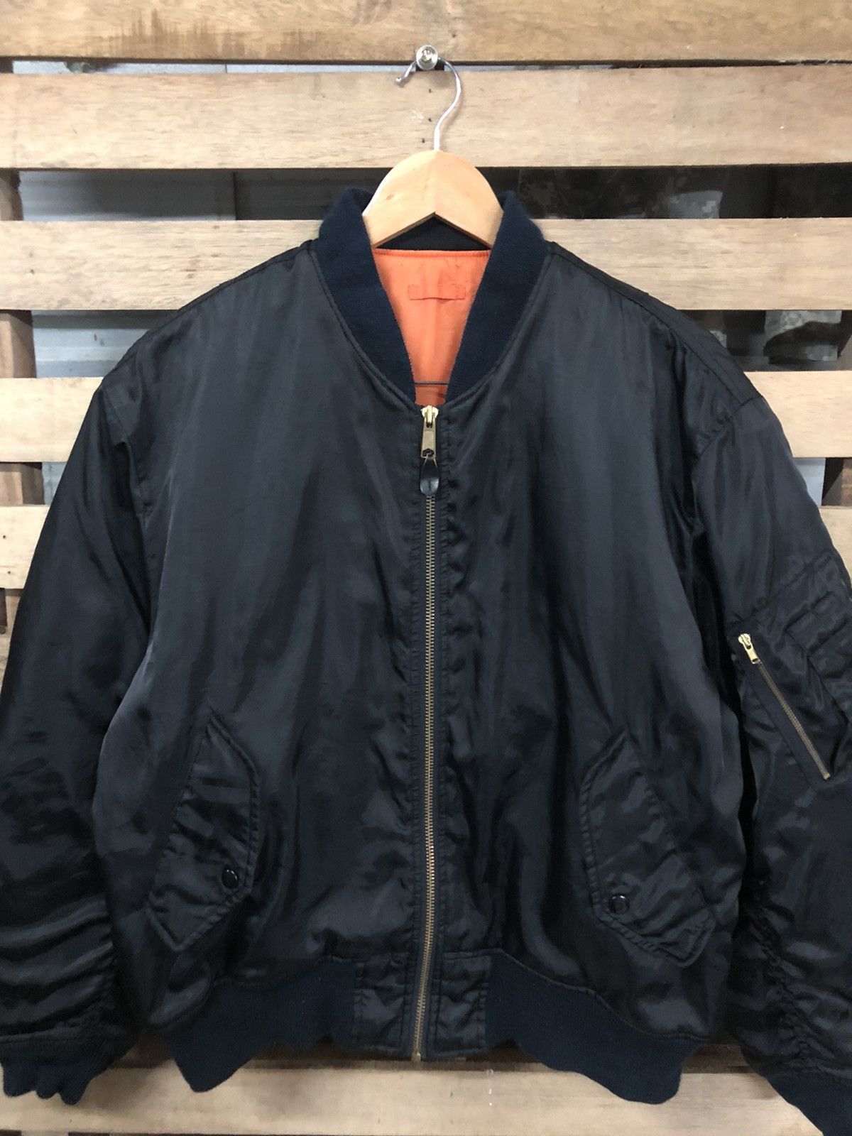 Vintage Uniqlo Ma-1 Bomber Jacket Black Colour - 3