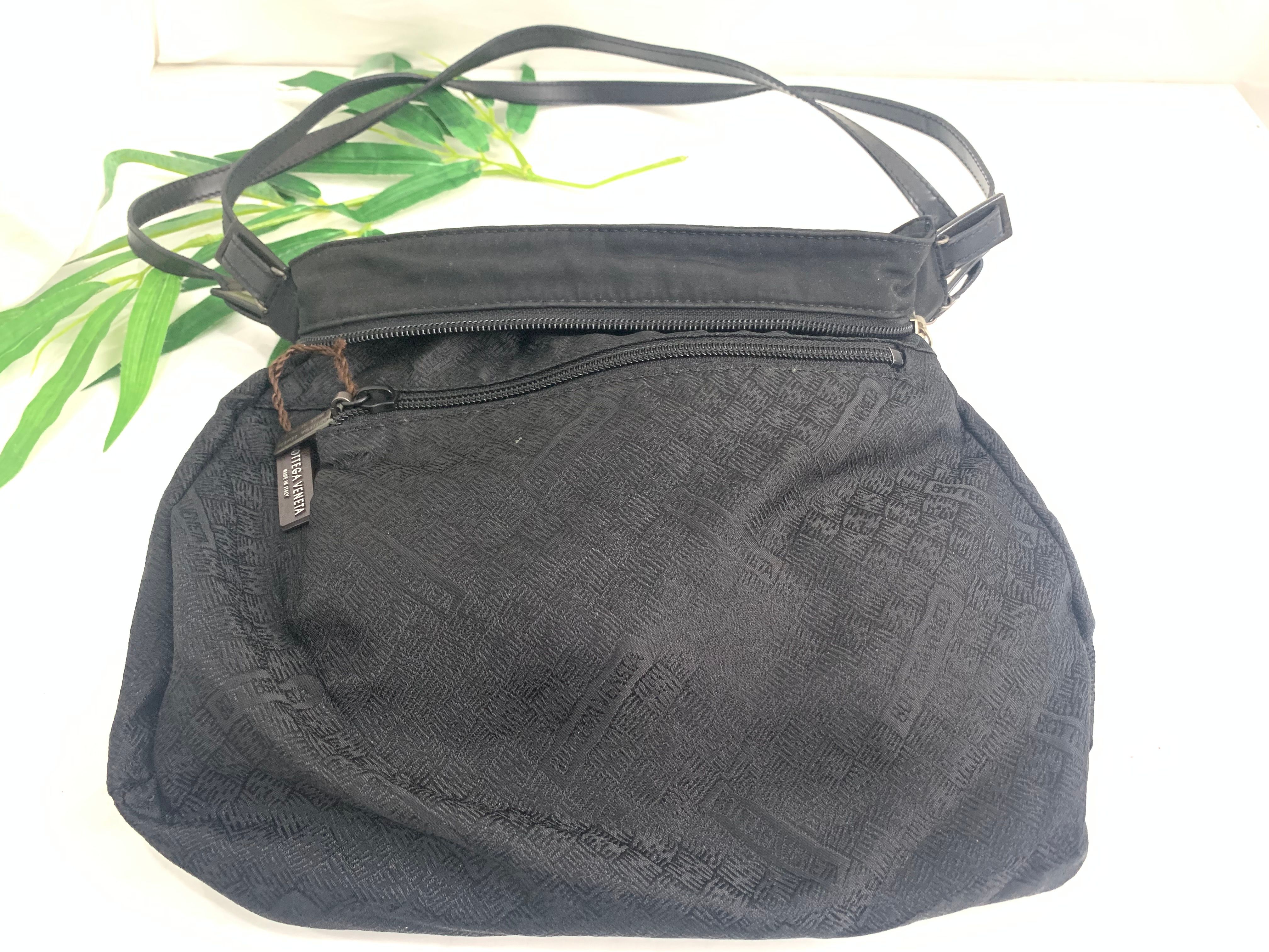 Authentic Vintage Bottega veneta Black Nylon Shoulder bag. - 10