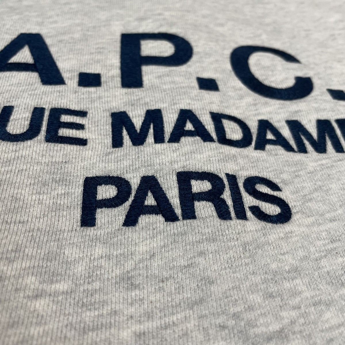 APC logo crewneck - Rue Madame Paris - 3