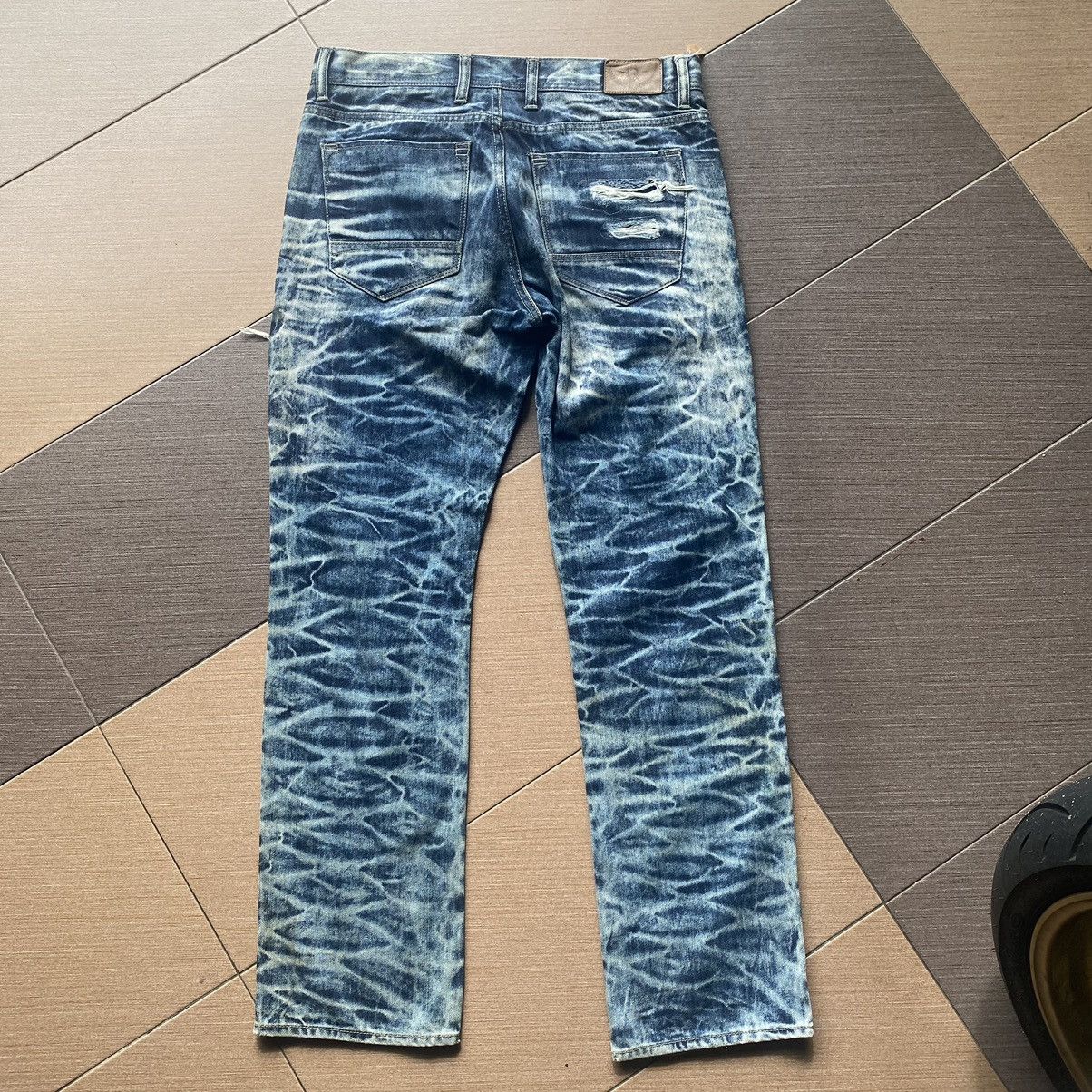 D-LUX DISTRESSED DENIM - 2