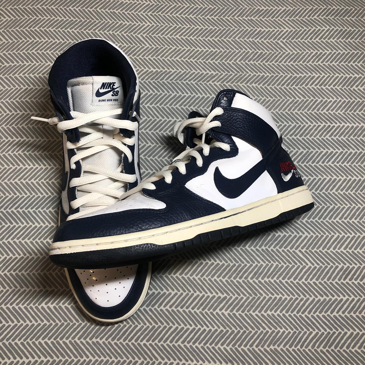 Nike Men's Navy and White Trainers - 3