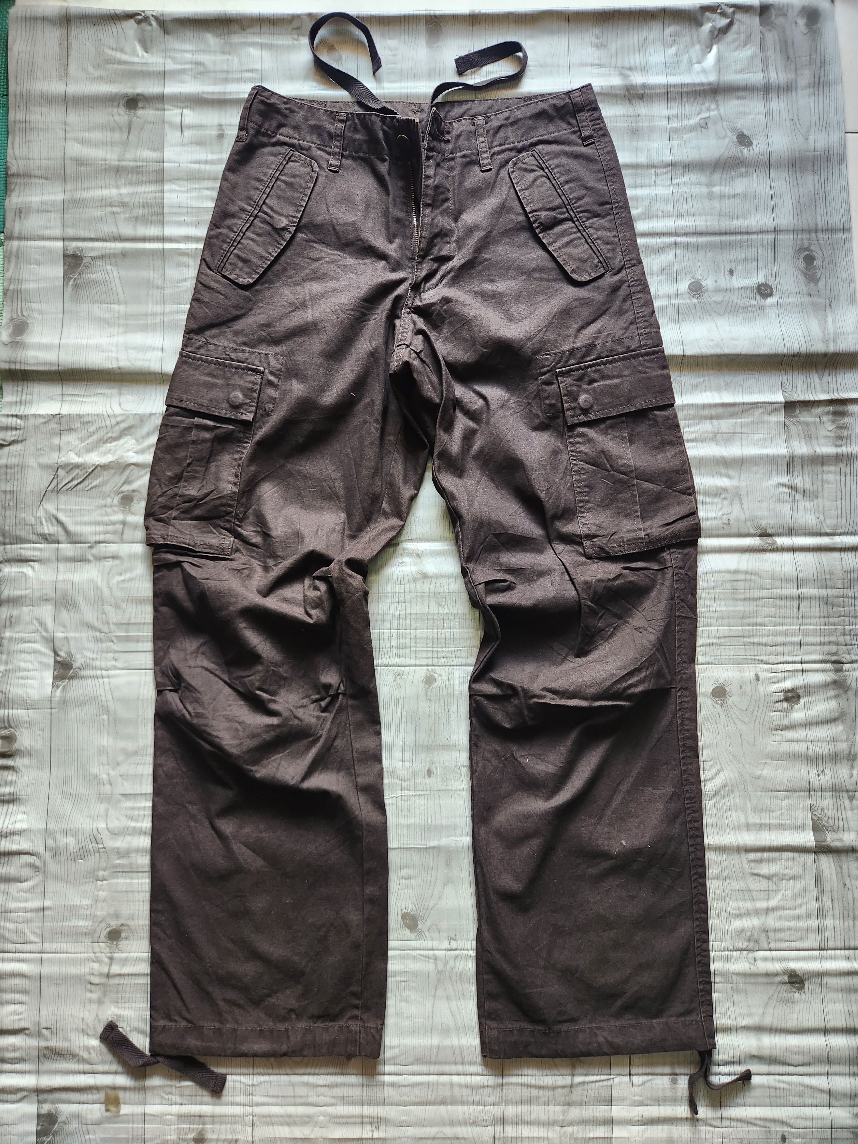 Uniqlo Tactical Pants Cargo Pockets - 3