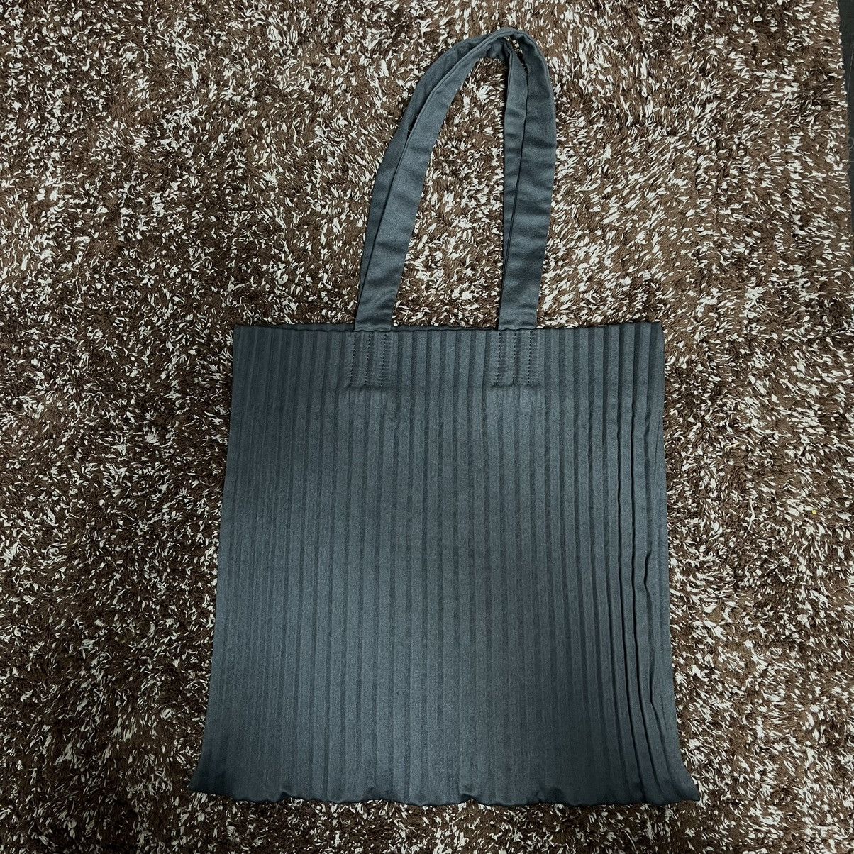 Designer - A Pale Petal Pleats Tote Bag - 1