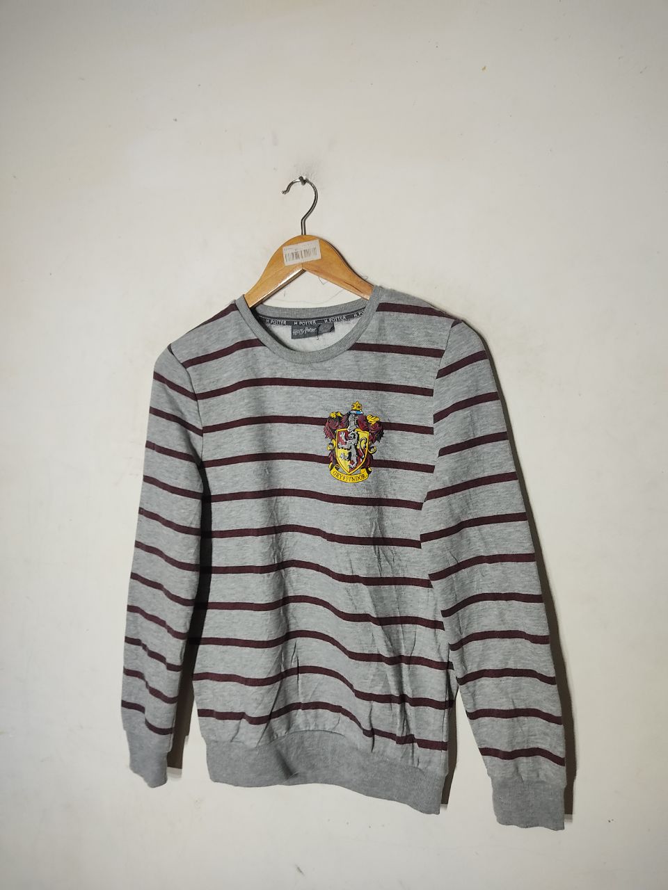 Movie - HARRY POTTER GRYFFIDOR STRIPE SWEATSHIRT - 1