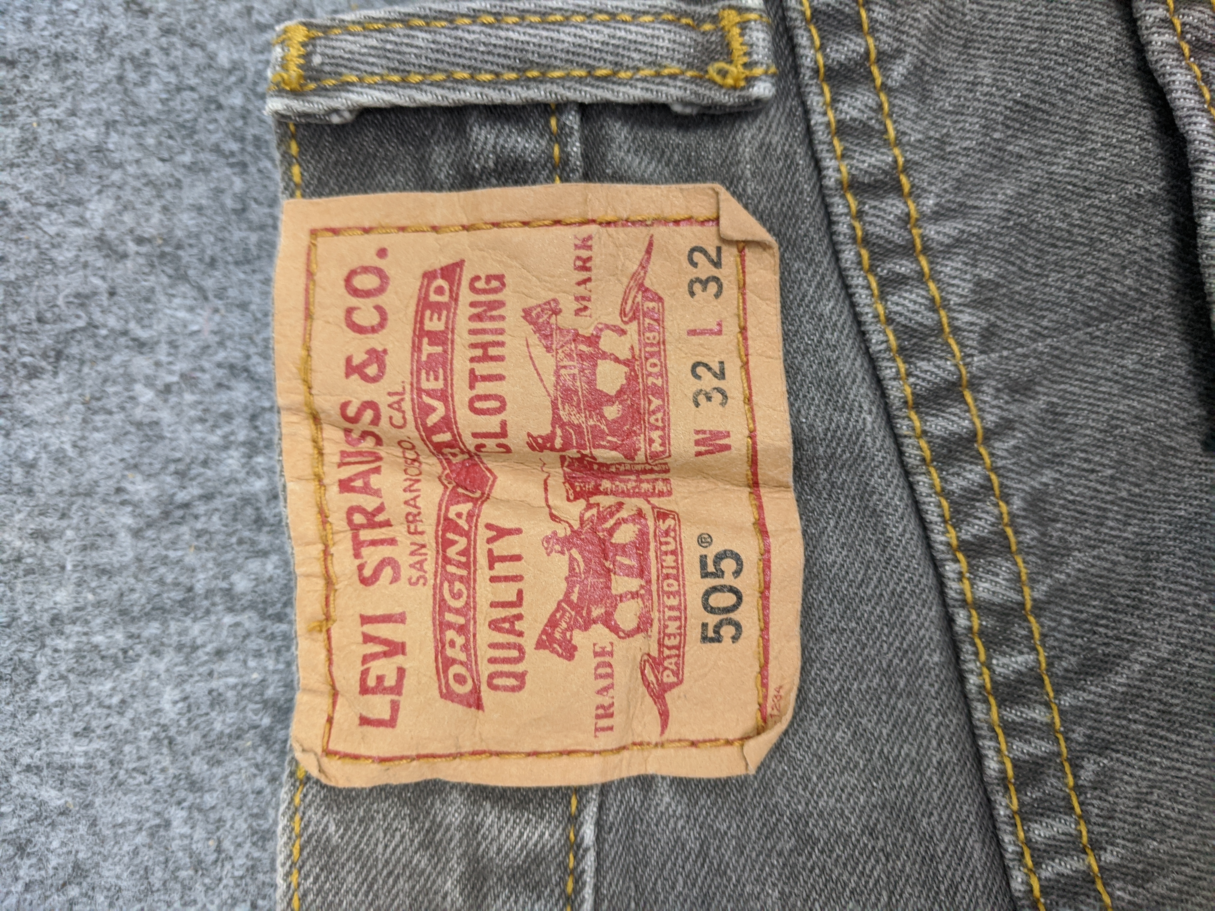 Vintage - Vintage Sun Faded Black Levis 505 Jeans - 13