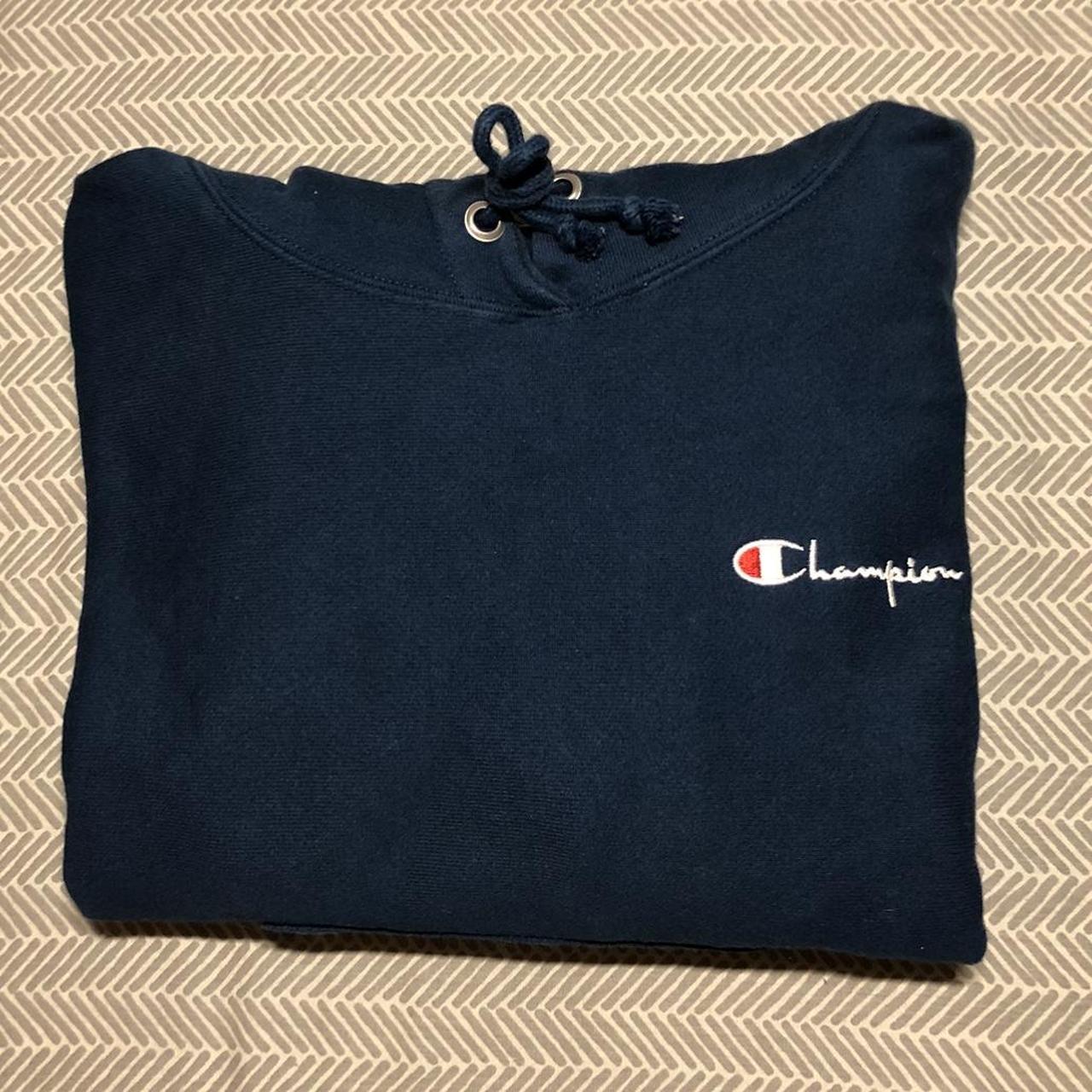 Champion Women's Navy and Blue Hoodie - 5