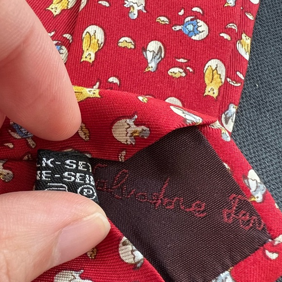 Vintage Ferragamo Red Tie Baby Birds Animals 100% Silk Veterinarian Gift Italy - 9