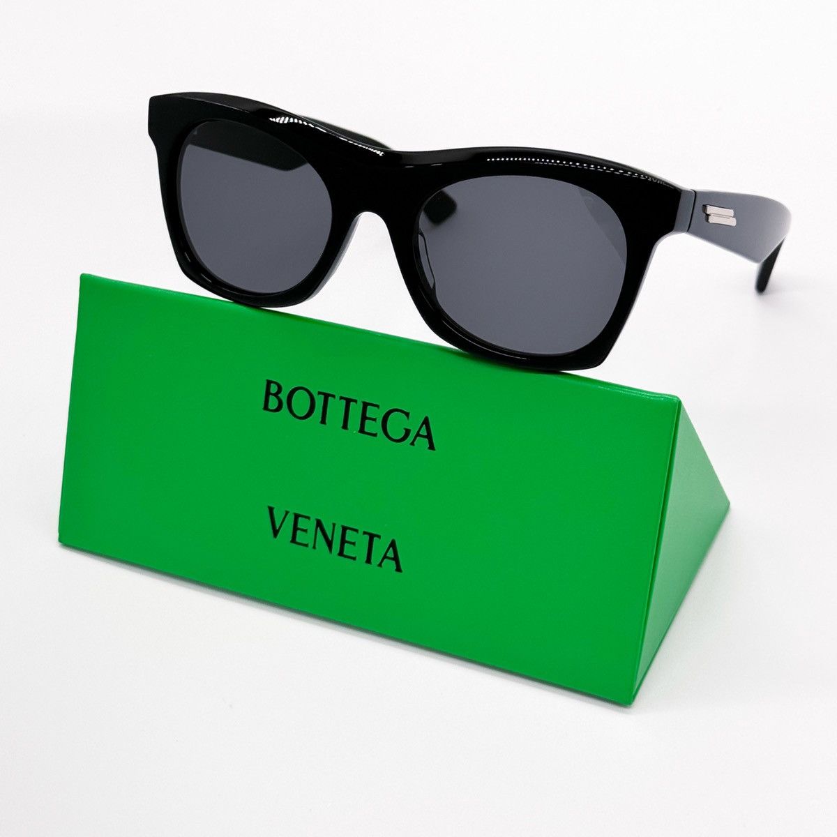 NEW BOTTEGA VENETA BV1061S 001 BLACK SQUARE WOMEN SUNGLASSES - 1