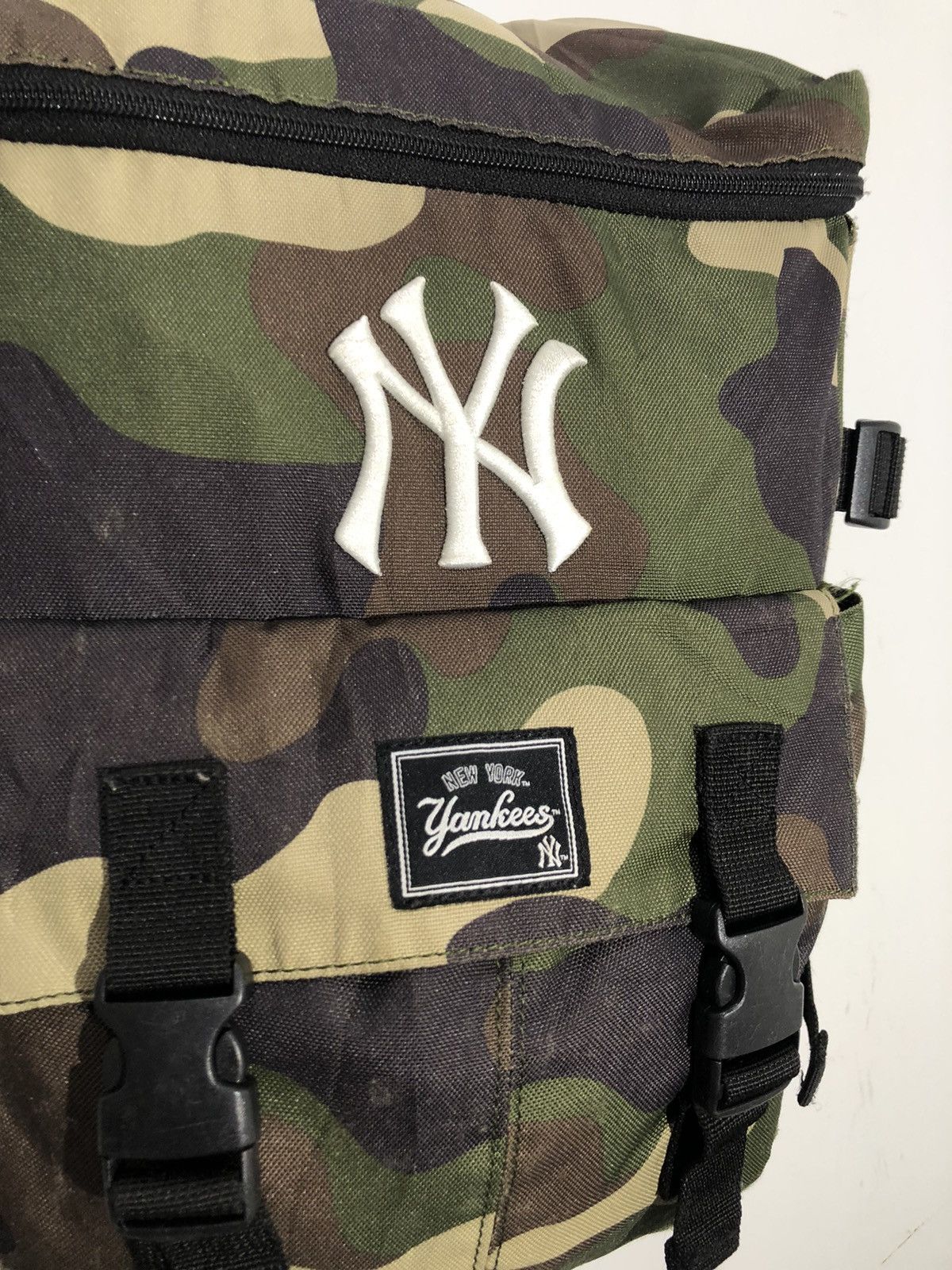 New York Yankees Camo Backpack - 4