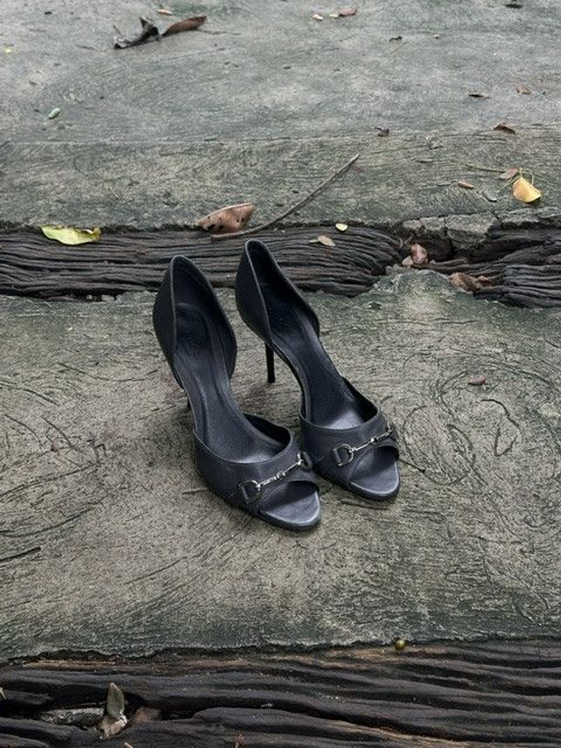 Gucci Horsebit D’Orsay Black Leather Peep-Toe Heels - 1