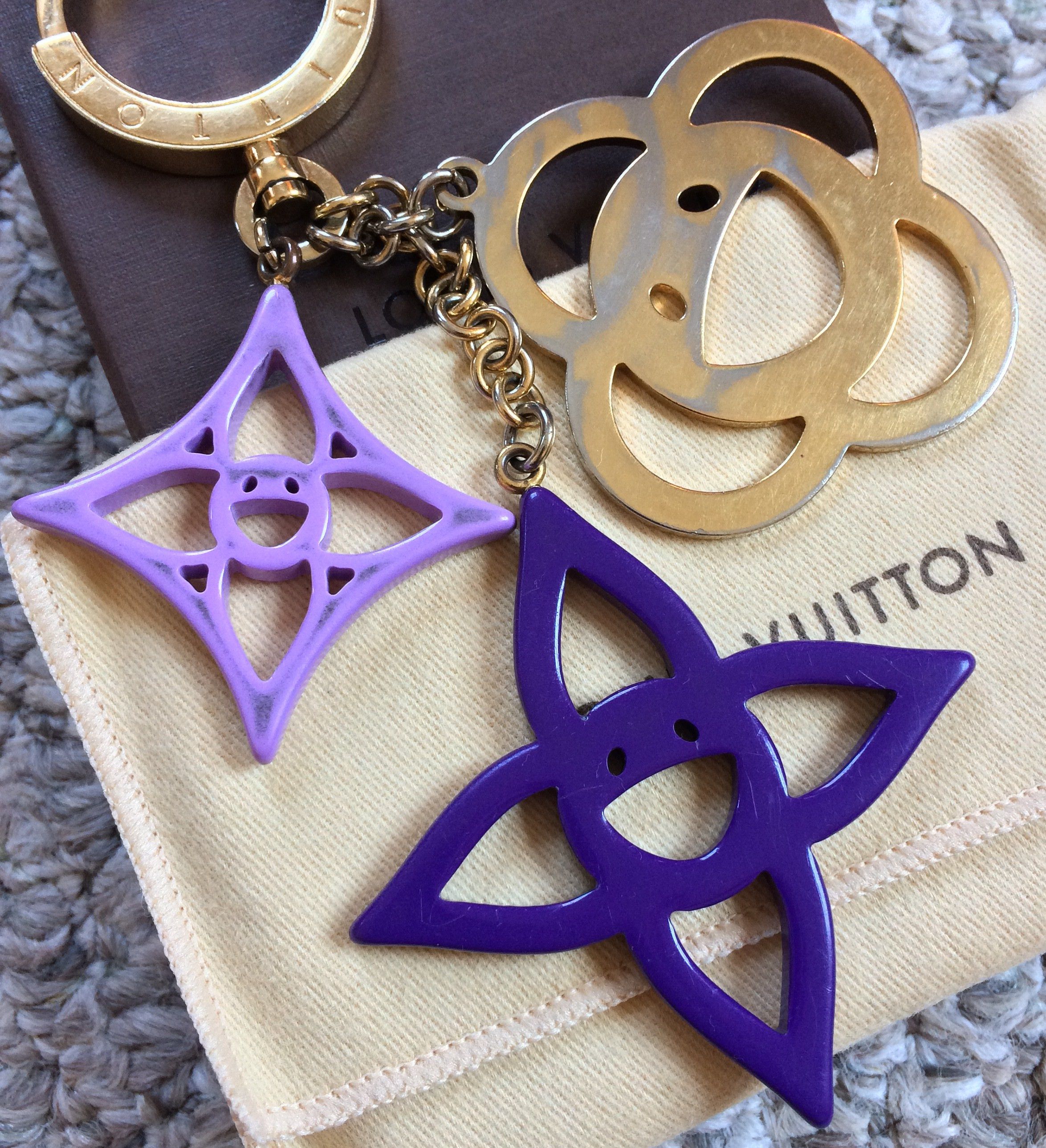 S/S 2010 Louis Vuitton x Murakami Cosmic Monogram Charm - 2