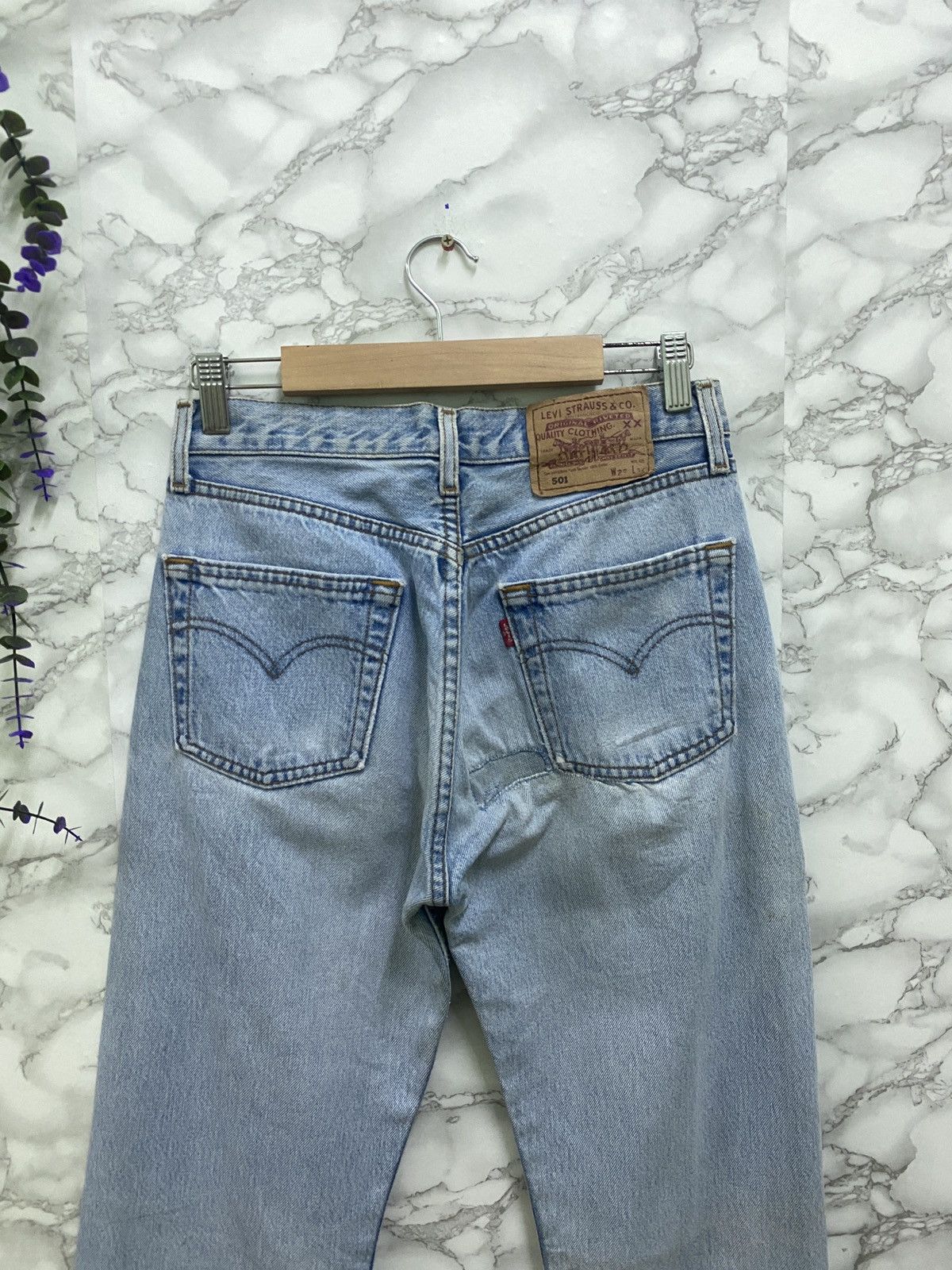 Vintage 90s Levis 501 Light Wash Distressed DenimJeans - 8