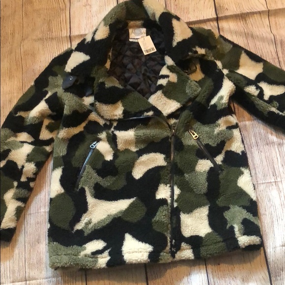 Urban Outfitters - UO Camo Sherpa Fleece Buckle Aviator Jacket - 7