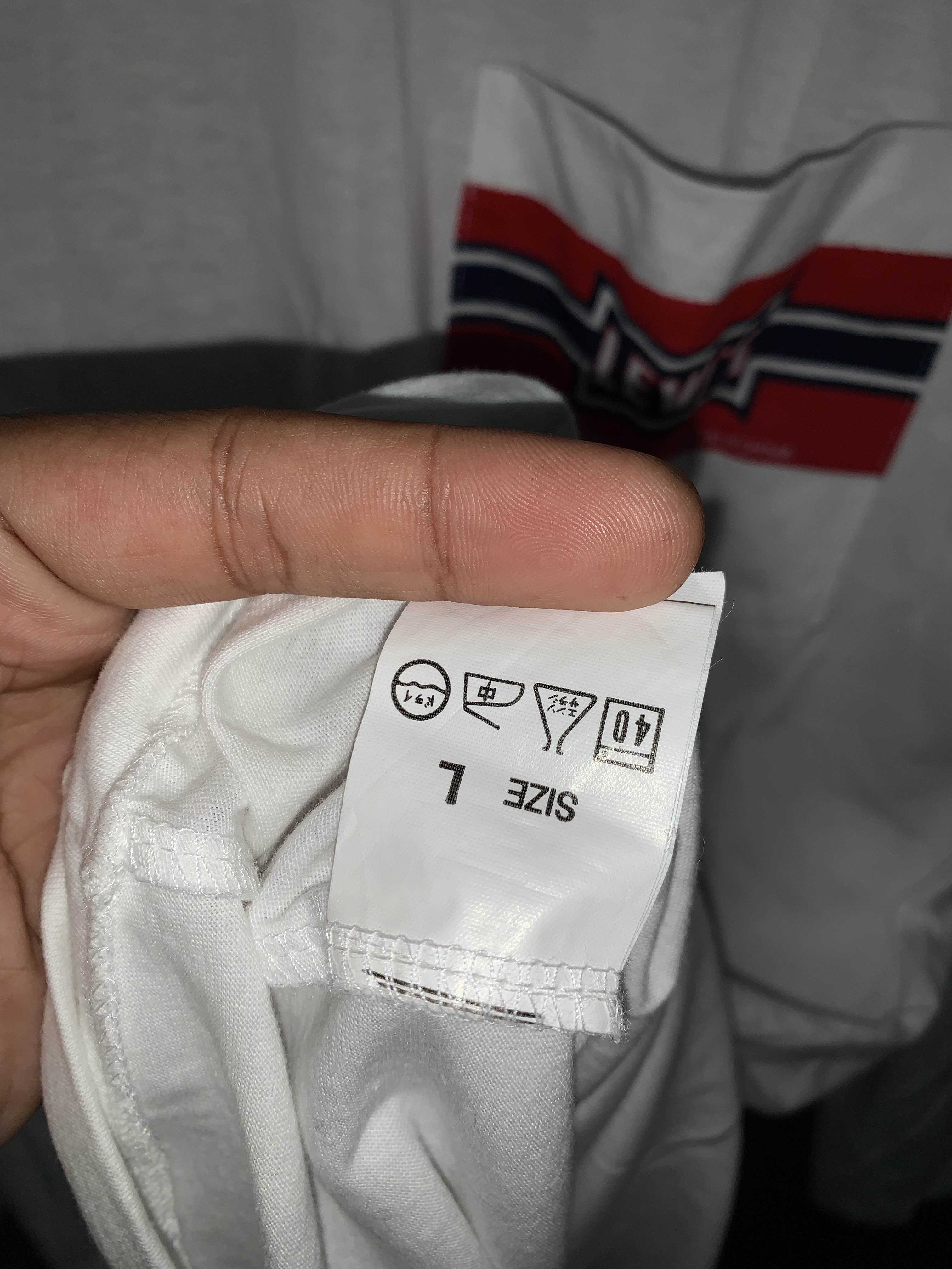 Vintage 90’s LEVI’S Long Sleeve T-shirt Single pocket - 3