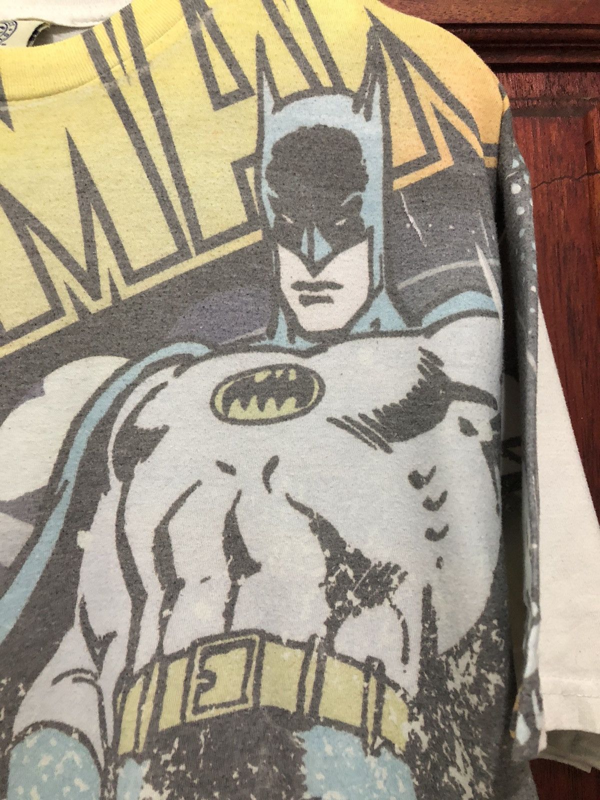 Movie - Vintage Batman DC Comics Over Print Tshirt - 9
