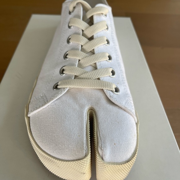 EUC - Maison Margiela White Tabi Canvas Sneakers Sz 44 (US/11) - 3