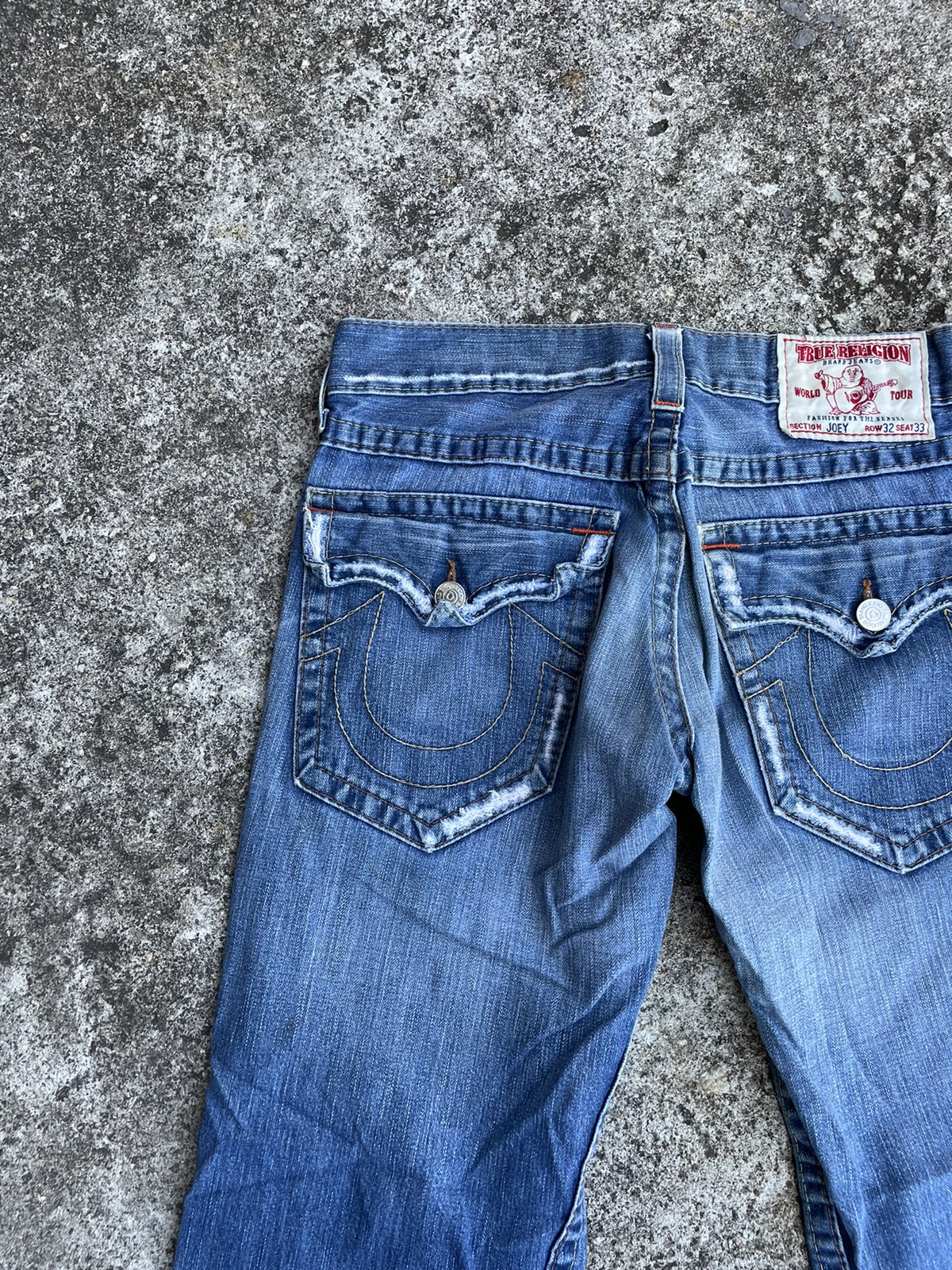 True Religion - Flare Jeans True Religion Distressed Boot Cut - 12