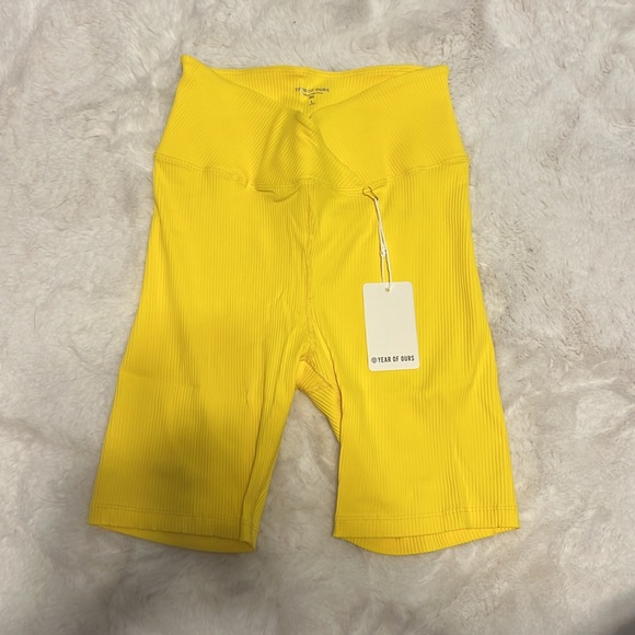 Year Of Ours Ribbed V Waist Biker Short in Yellow - 6