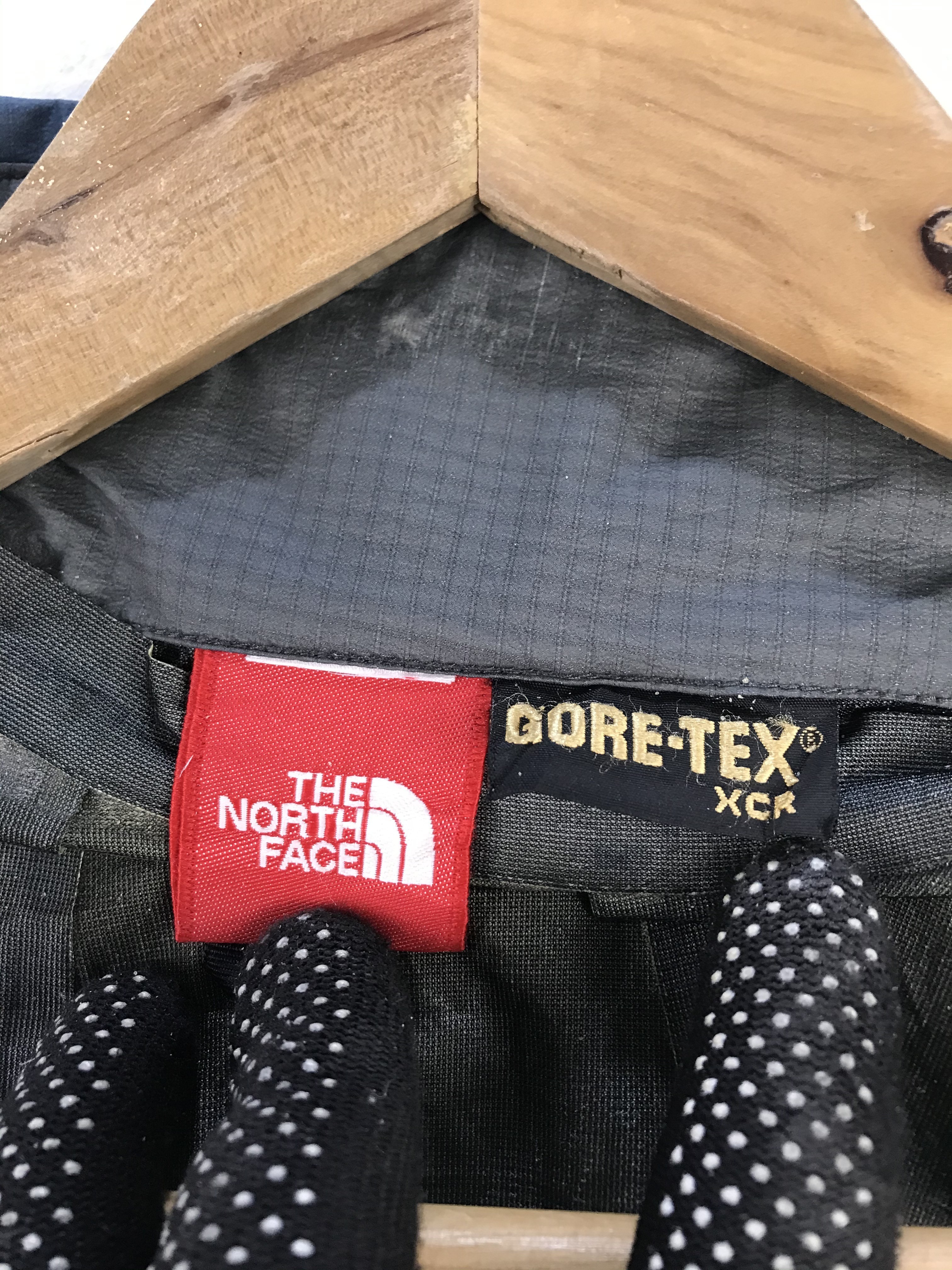 The North Face Goretex Windbreaker Jacket - 13
