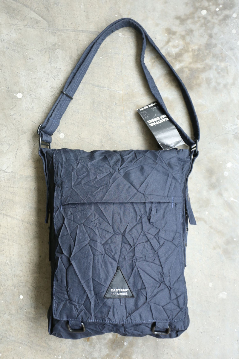 Eastpak × Raf Simons - Raf Simons - Eastpak - F/W 08 - Crinkled Flapbag - 1
