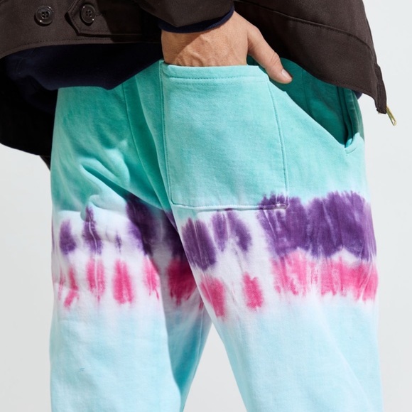 Urban Outfitters - UO Premiere Apparel Cali Wave Tie-Dye Sweatpant - 4