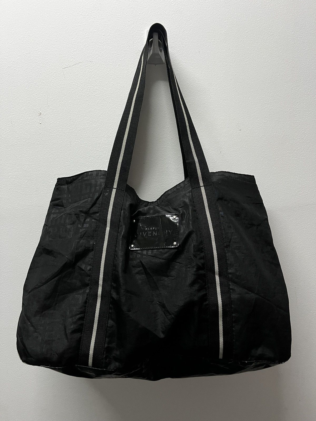 ✅FREE SHIPPING✅ Givenchy Parfums Monogram Bag - 1