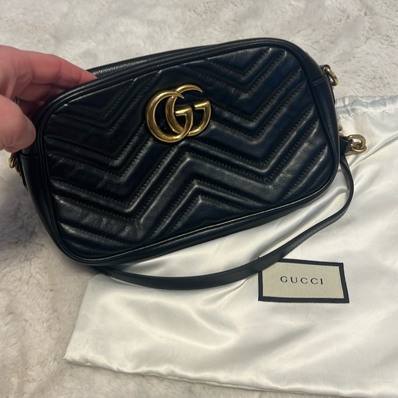 Gucci GG Marmont Small Shoulder Crossbody Bag in Black Leather - 4