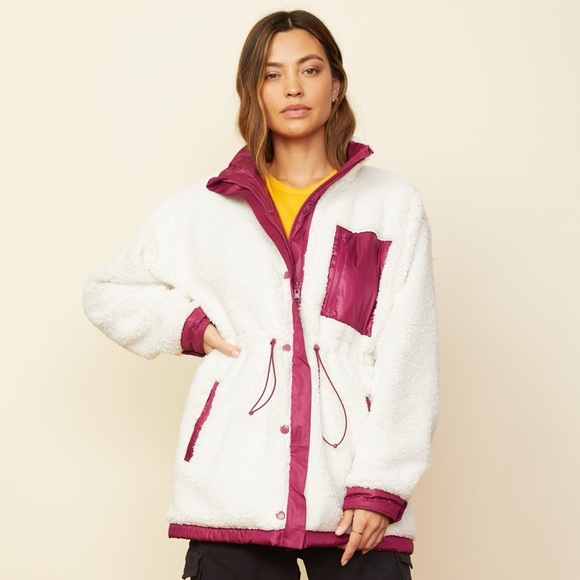 MONROW Reversible Sherpa Lined Jacket In Dragon Fruit - 1