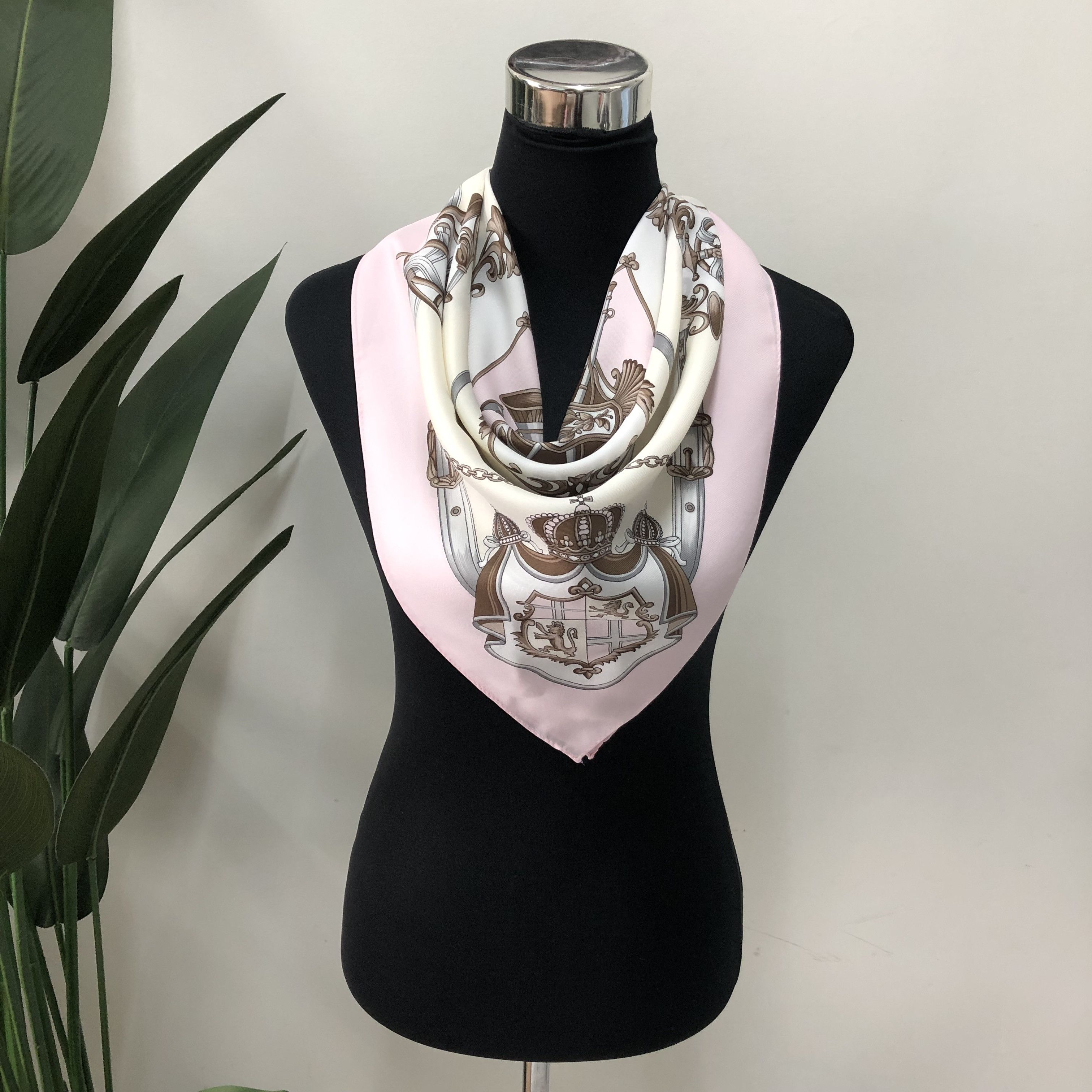 Vintage - Soft Pink with Graphic Silk Scarf / Scarves #208-H - 2