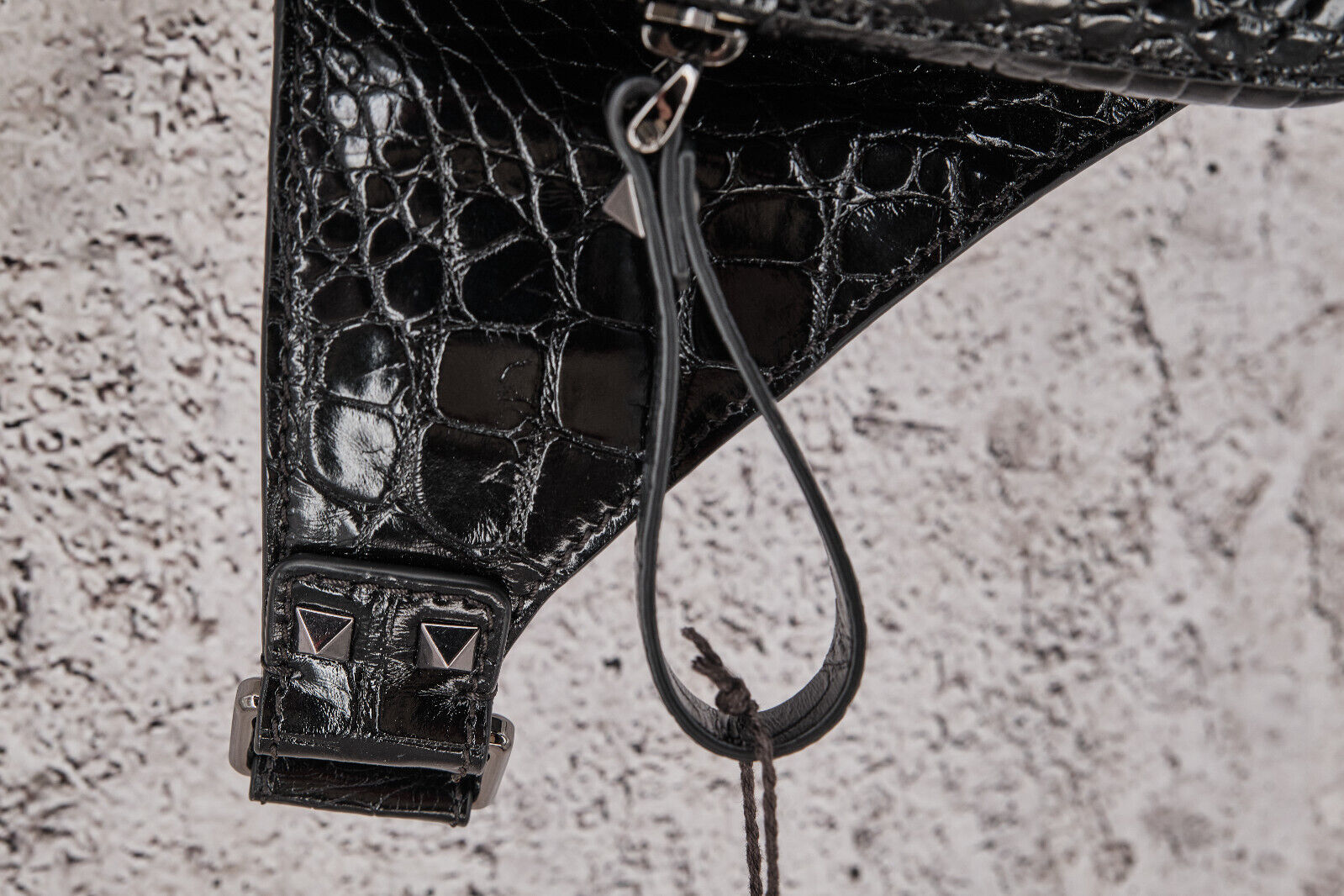 Brand New With Tags Valentino Garavani Women's Rockstud Alligator Black Waist Bag - 8