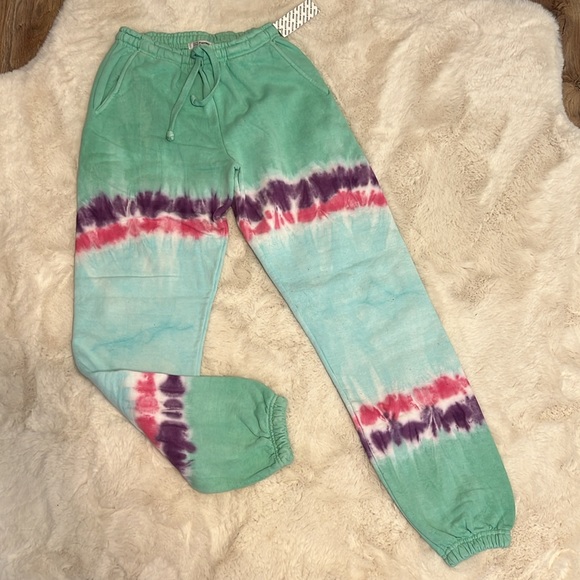 Urban Outfitters - UO Premiere Apparel Cali Wave Tie-Dye Sweatpant - 6