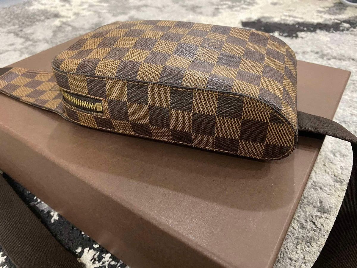 Authentic Louis Vuitton Damier Ebene Crossbody - 6