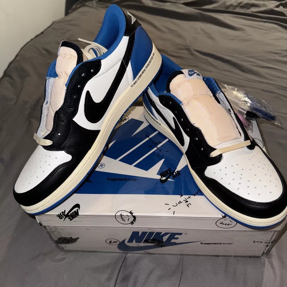 Jordan 1 Retro Low OG SP Fragment x Travis Scott - 2