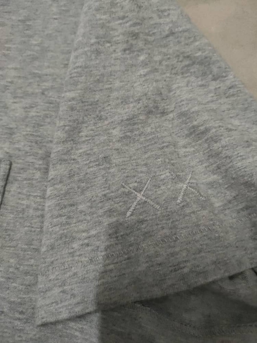 Kaws - x Tee - 2