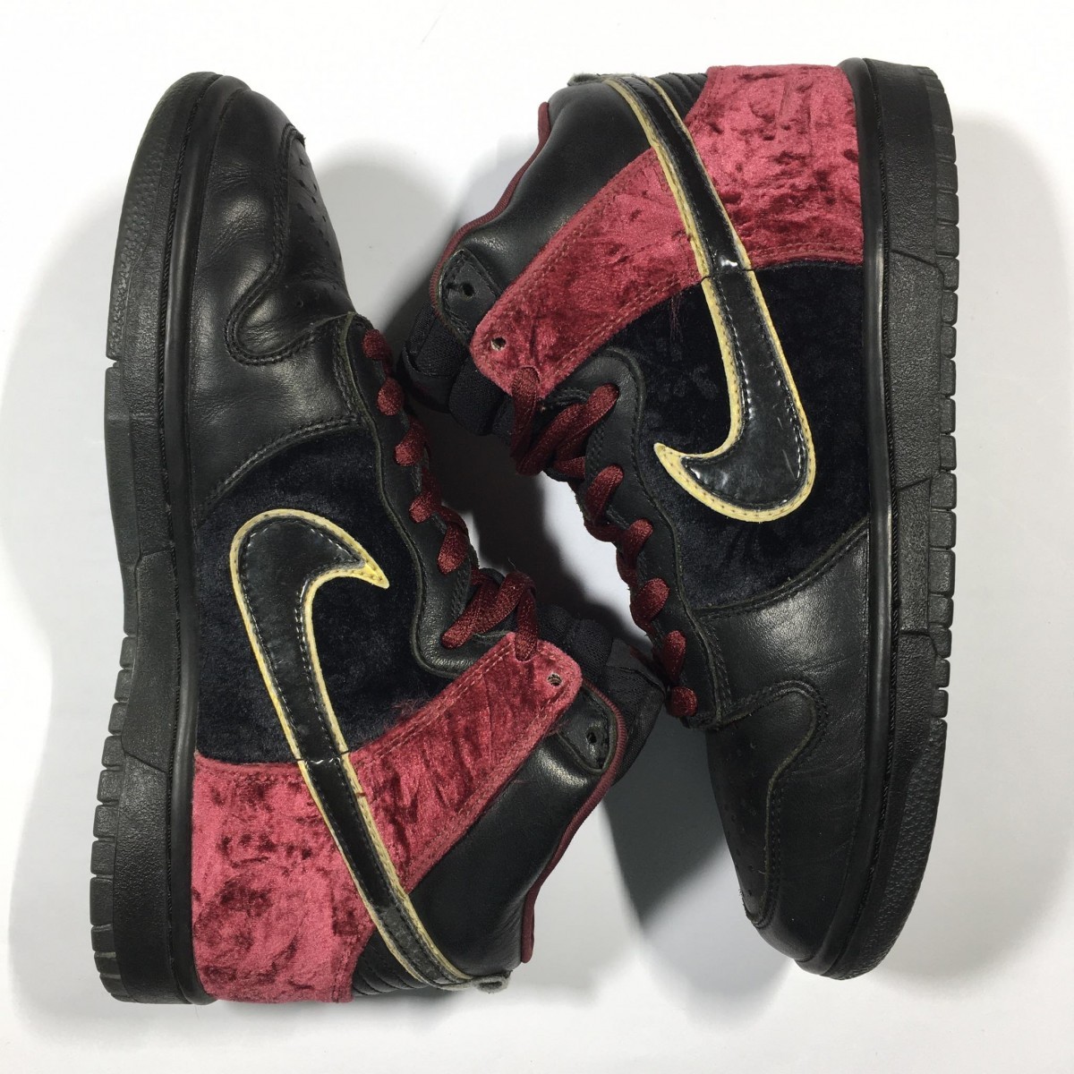 靴 Nike SB Dunk High \"Bloody Sunday\" sddefault.jpg