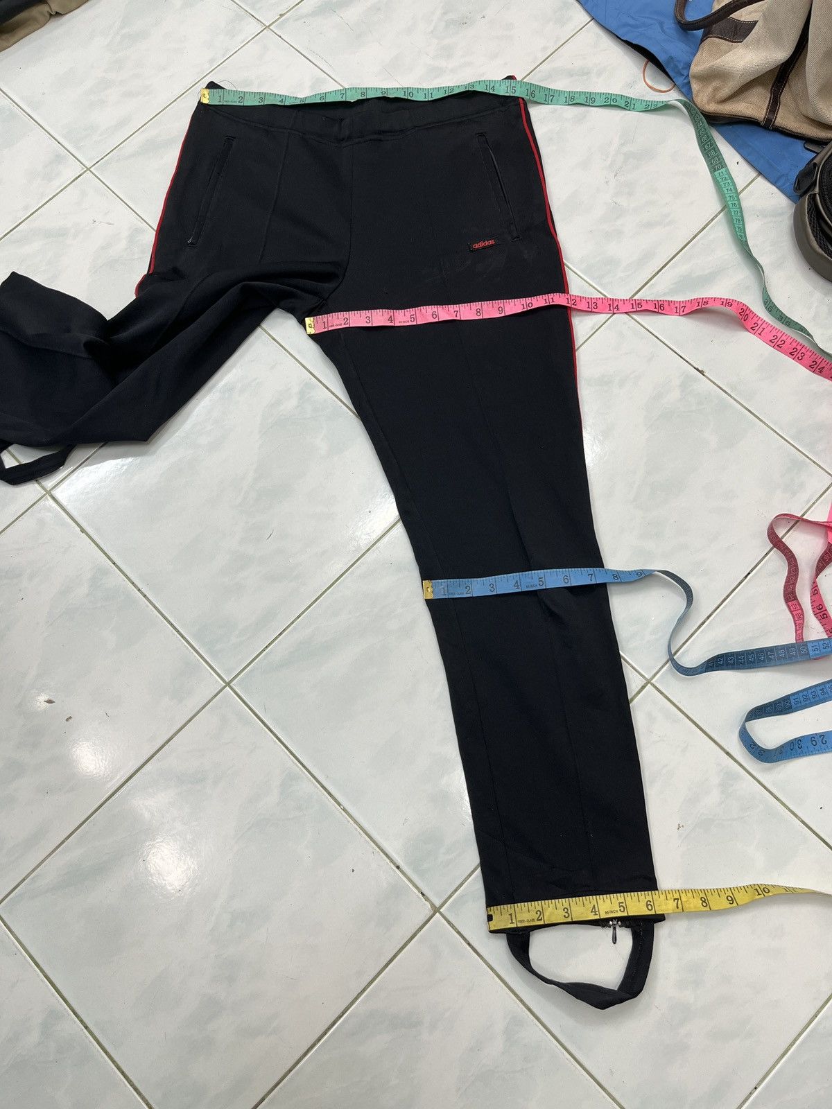 🔥🔥🔥STEALS VTG ADIDAS TRACK SUIT PANTS - 16