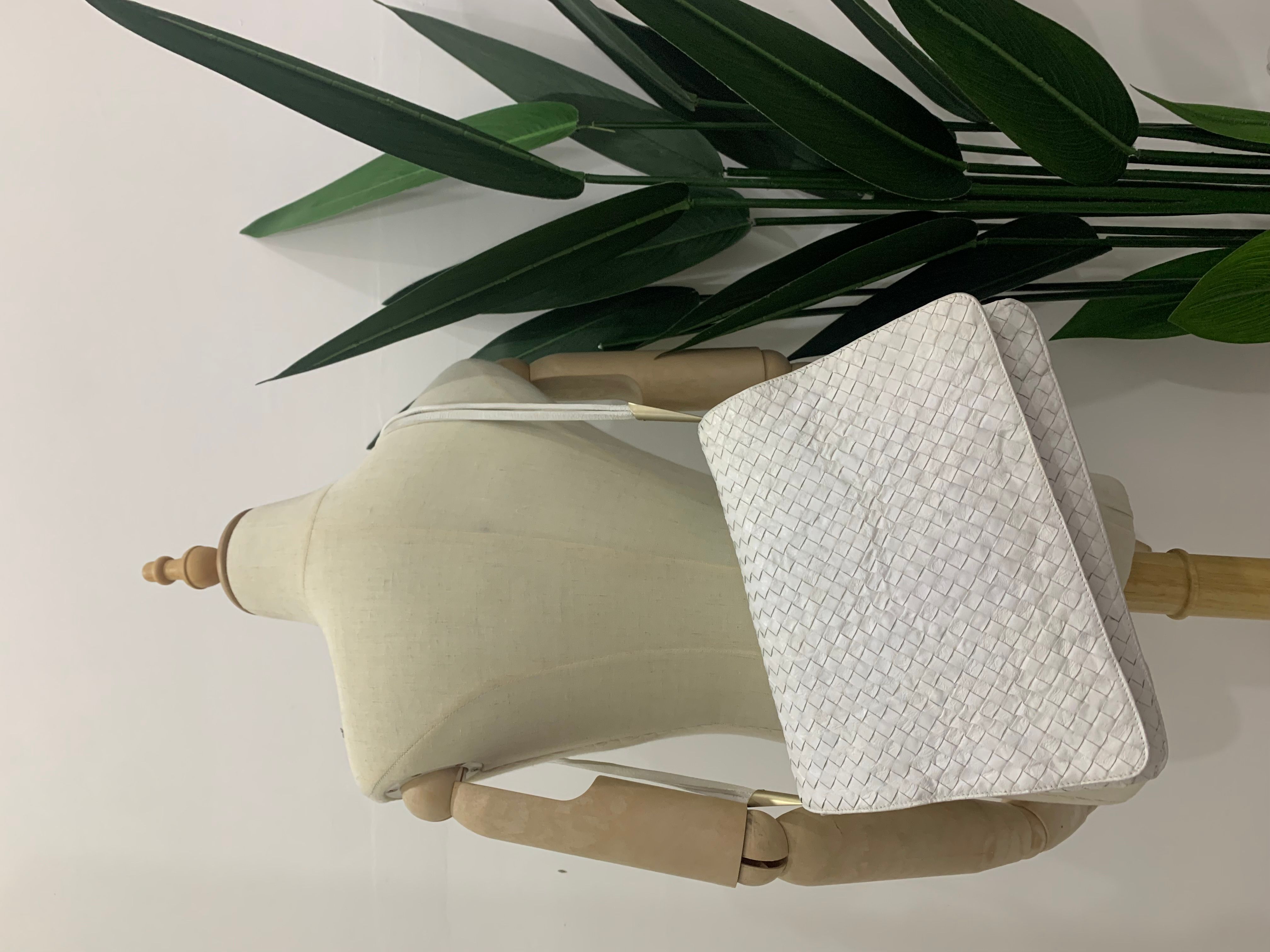 Authentic vintage bottega veneta white leather shoulder bag - 1